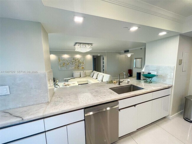 Building Photo - 4000 Towerside Terrace