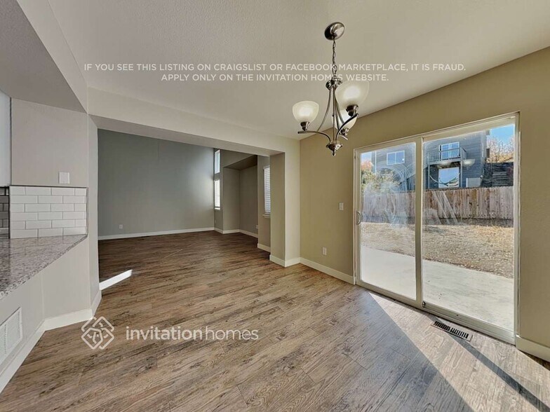 Building Photo - 8332 Meadowcrest Dr