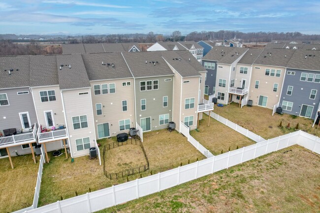 Building Photo - 345 Andrew Ct