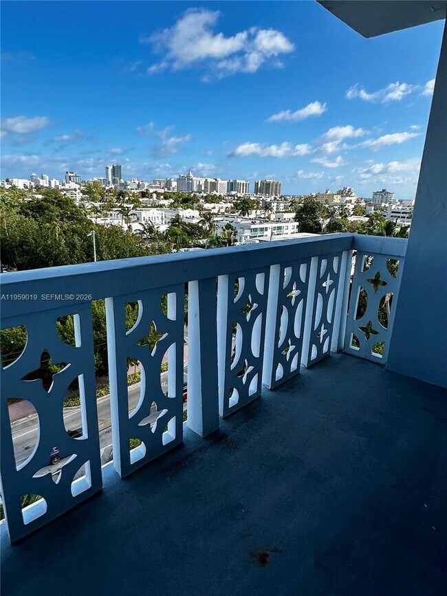 Building Photo - 1020 Meridian Ave