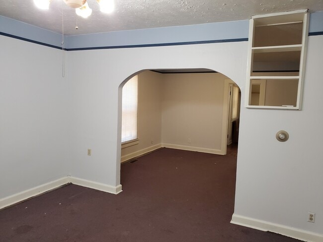 Building Photo - 1528 Monroe Ave