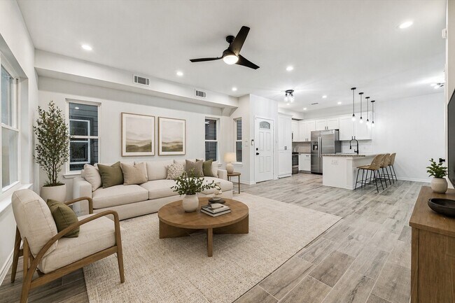 Building Photo - 978 Marjorie St