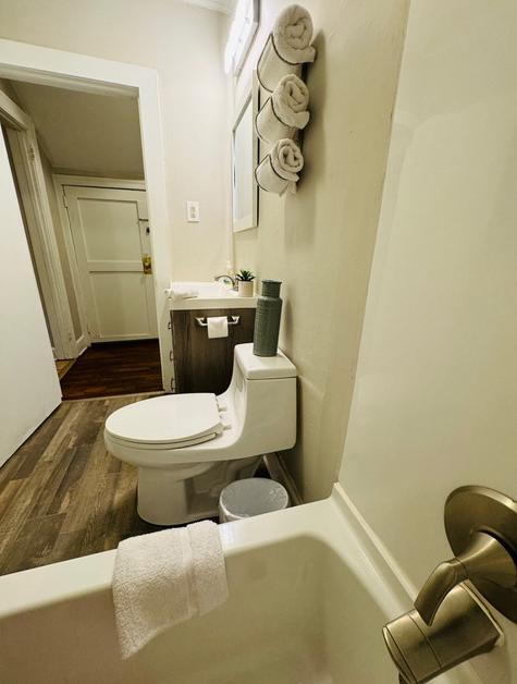 Building Photo - Near Wake Forest University 4 bedroom!