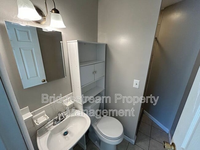 Building Photo - 2700 Sutton Ave