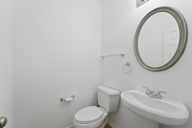 Building Photo - 26422 Creston Woods Dr