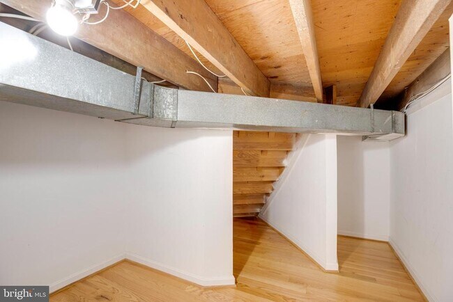 Building Photo - 1208 Forestwood Dr
