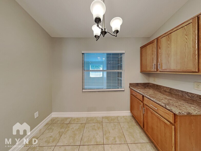 Building Photo - 8280 Philatelic Dr