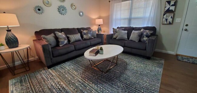 Building Photo - Great new construction fully furnished and...