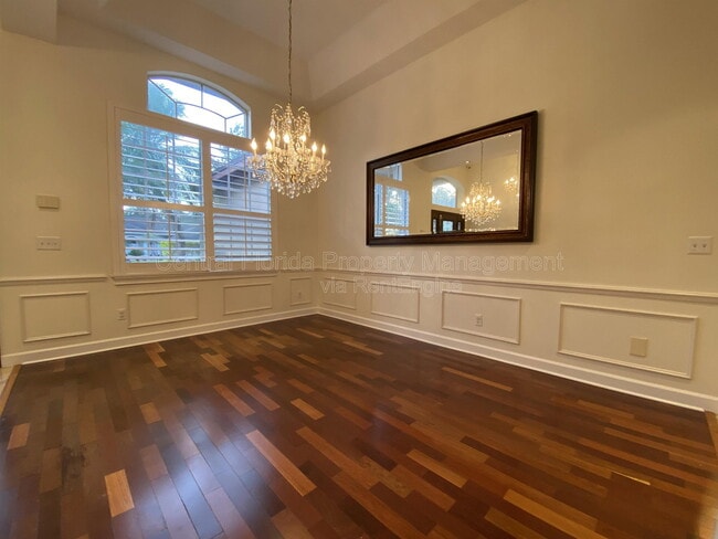 Building Photo - 5614 Craindale Dr