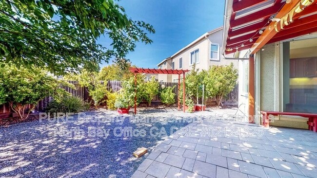 Building Photo - 8744 Merlot Way