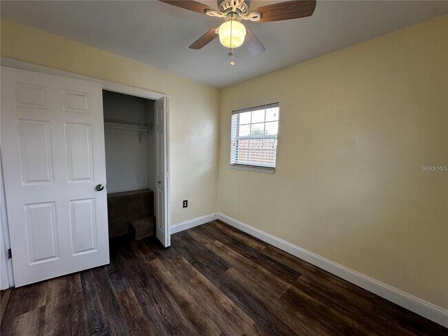 Building Photo - 8933 Narcissus Ave