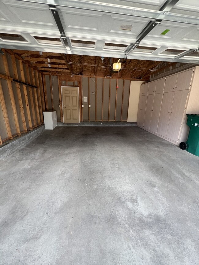 Building Photo - 3450 Molly Ln