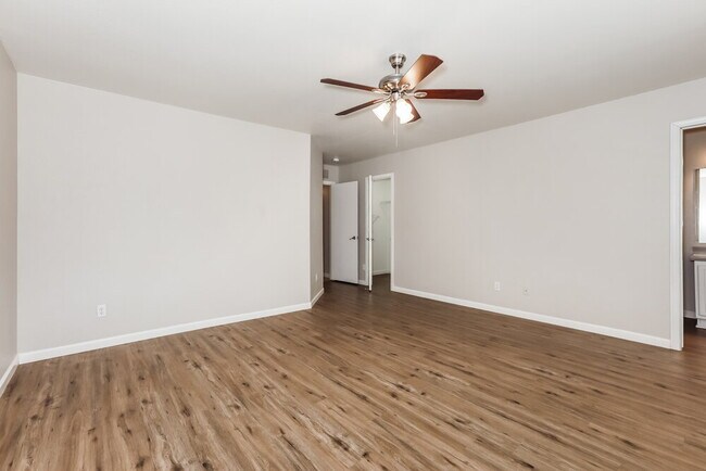 Building Photo - 1055 E Denim Trail