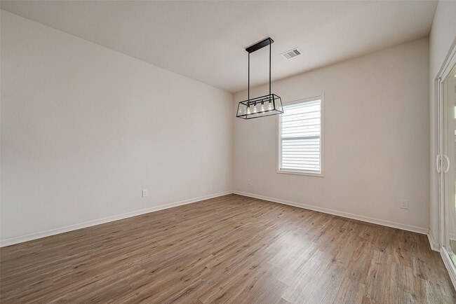 Building Photo - 1017 White Birch Ln