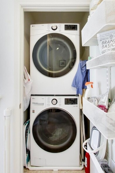 Building Photo - 303 S NW Hwy