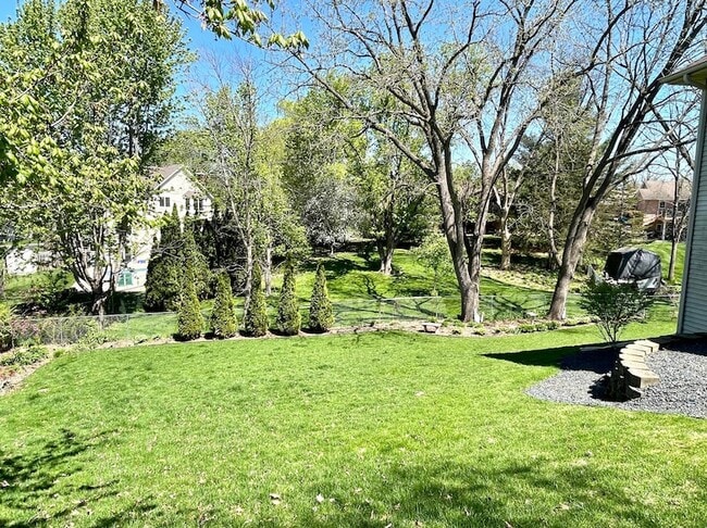 Building Photo - 640 S Park Ct
