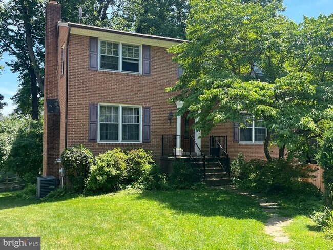 Building Photo - 5310 Danbury Rd