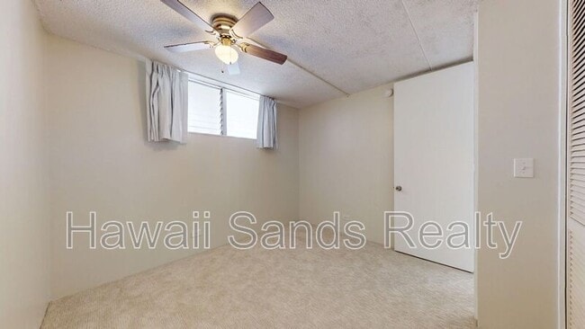 Building Photo - 469 Ena Rd