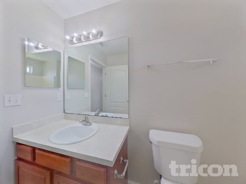 Building Photo - 6896 Kettle Creek Dr