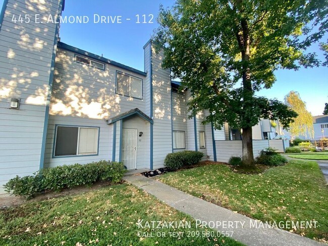 Primary Photo - 2 Bedroom Cambridge Place Townhouse