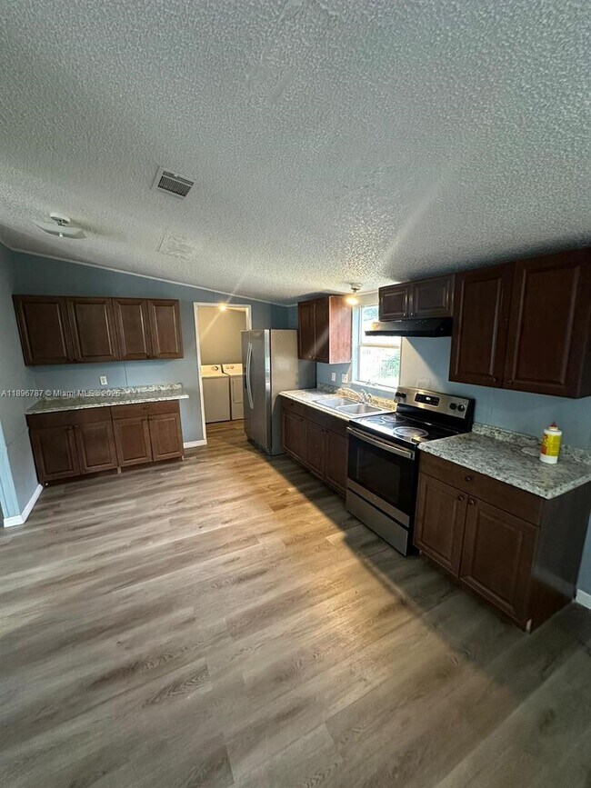 Building Photo - 11863 Atlantic Cir
