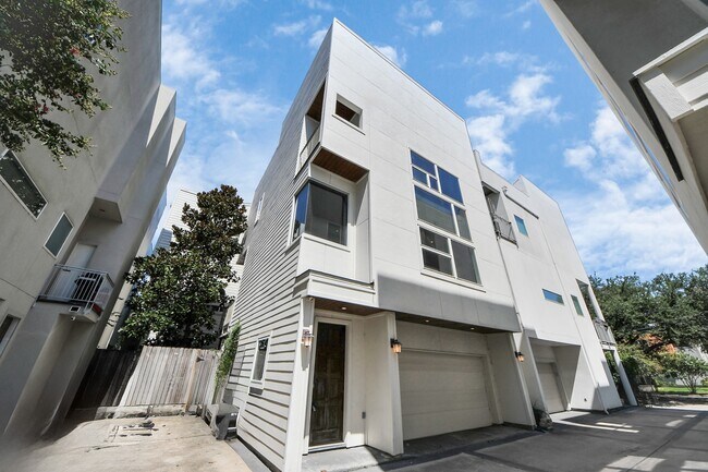 Building Photo - 1822 Southmore Blvd