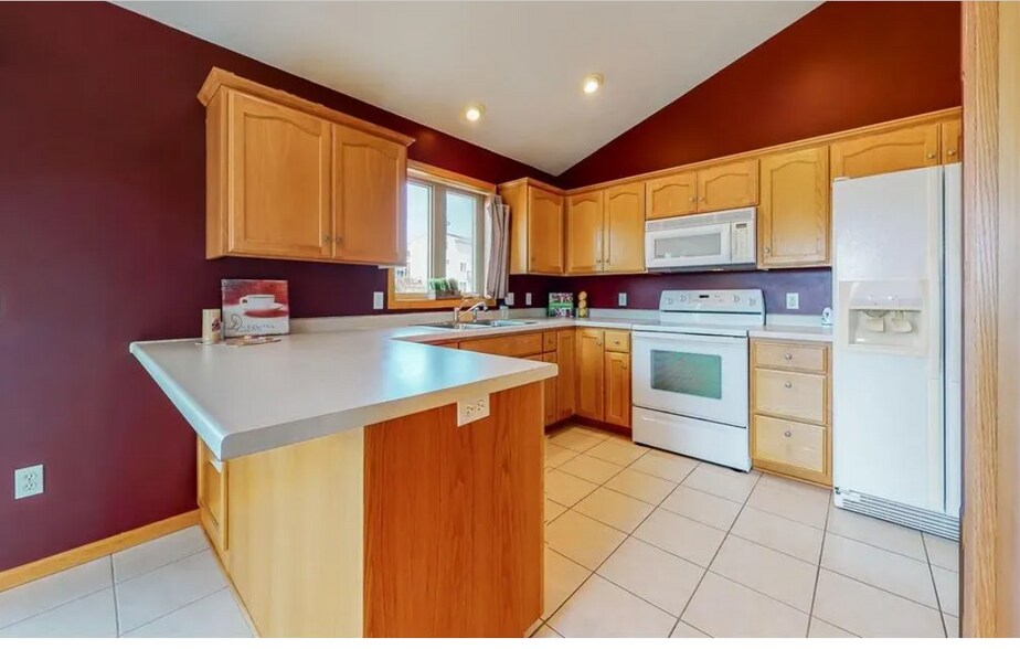 Building Photo - 6251 Fairway Dr NW