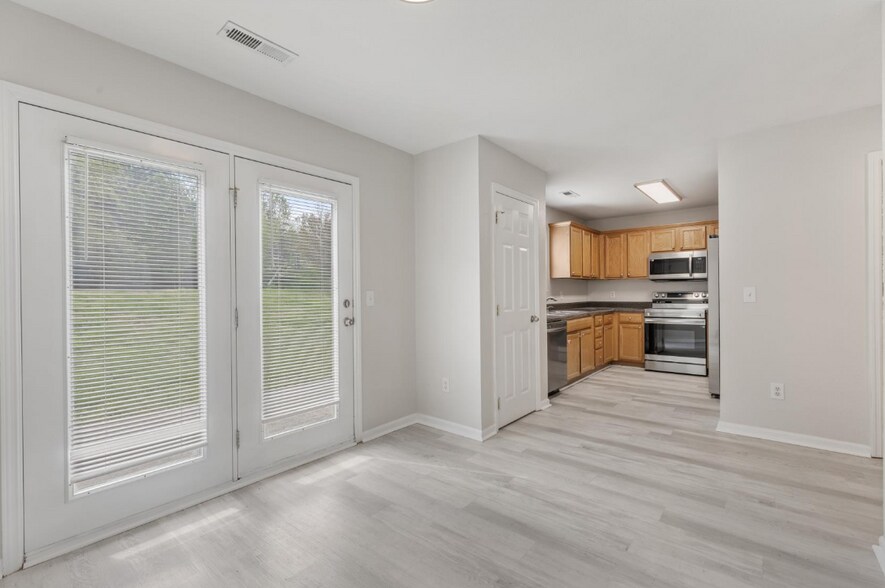 Building Photo - 8719 Mowbray Way