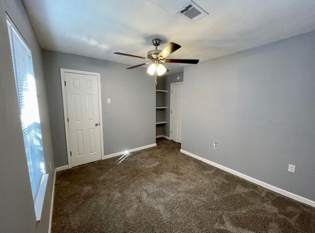 Building Photo - 2311 Ave G