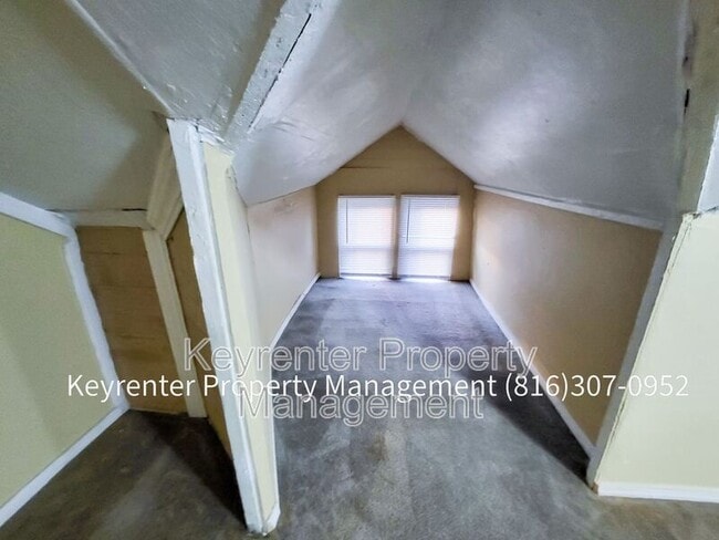 Building Photo - 1601 E 43rd St