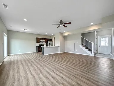 Building Photo - 5620 Buckthorne Dr