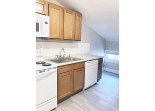 Building Photo - 3300 Jefferson Ave