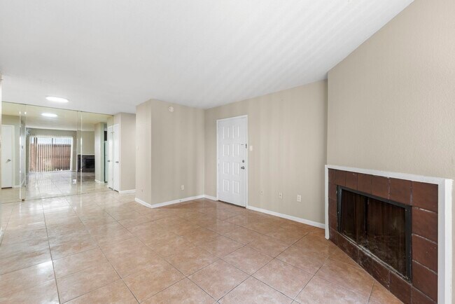 Building Photo - 9350 Country Creek St