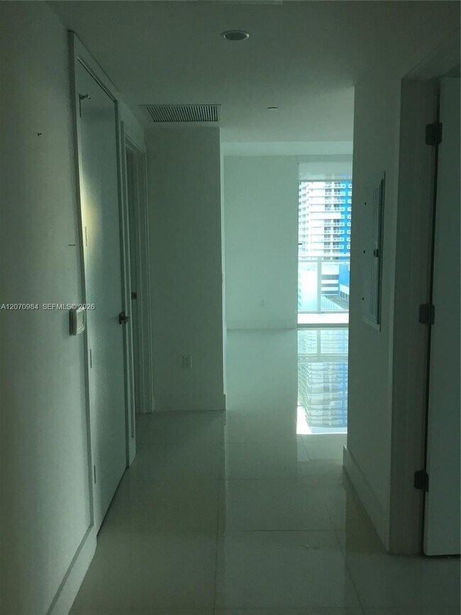 Building Photo - 1080 Brickell Ave