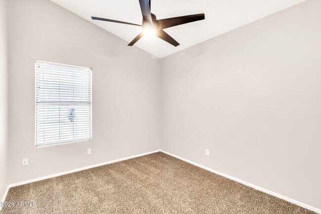Building Photo - 1113 E Betsy Ln