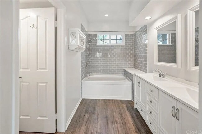 Building Photo - 1588 Elegante Ct