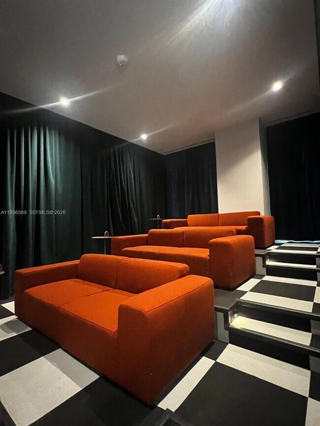 Building Photo - 11 NE 6th St