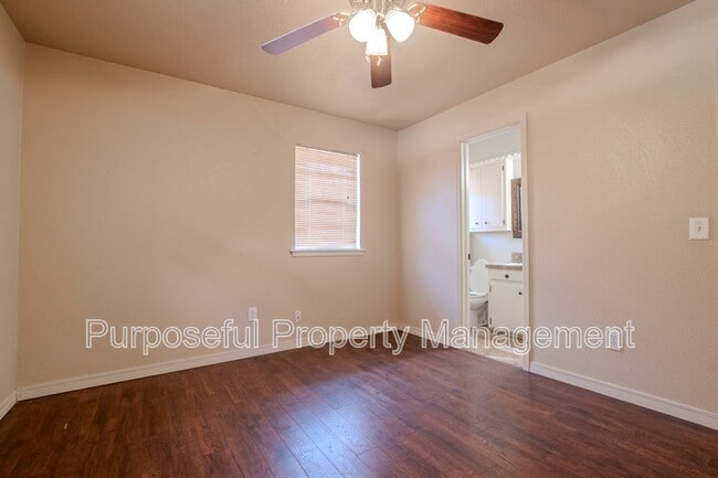 Building Photo - 202 Stanton Dr