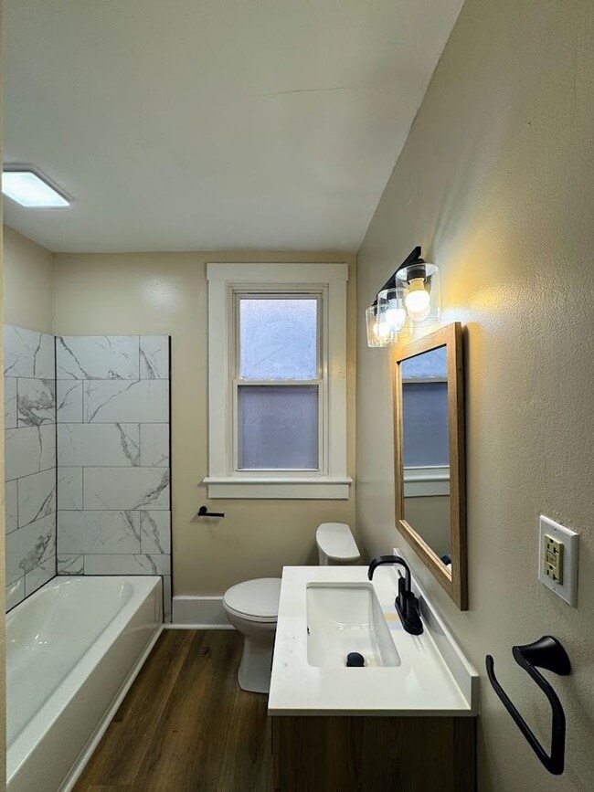 Building Photo - 1680 Potomac Ave