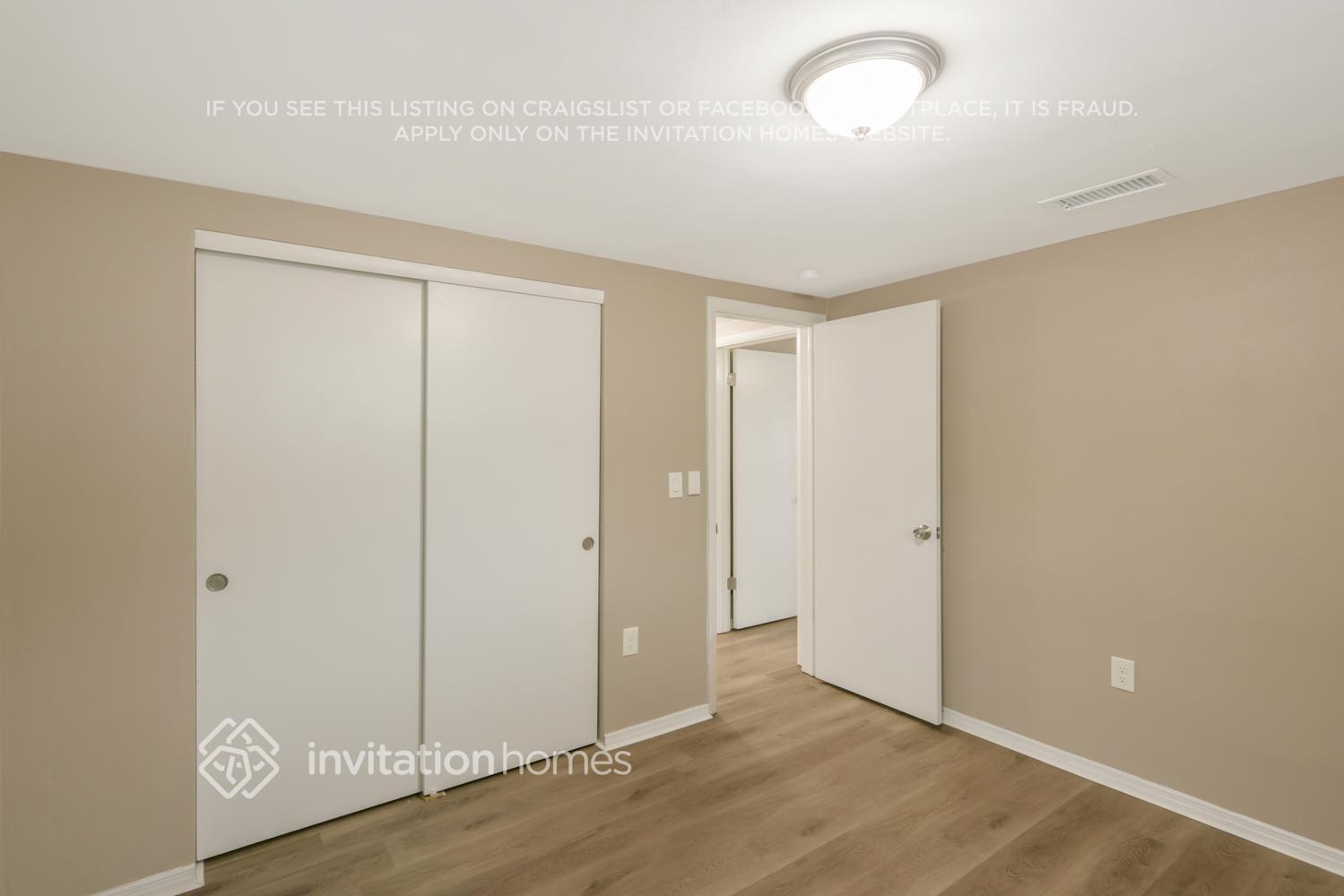Building Photo - 5135 Kiwi Dr