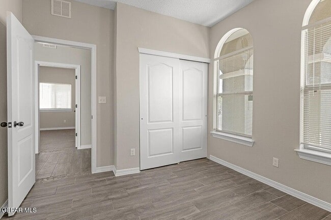 Building Photo - 14349 Tobe Davis Dr