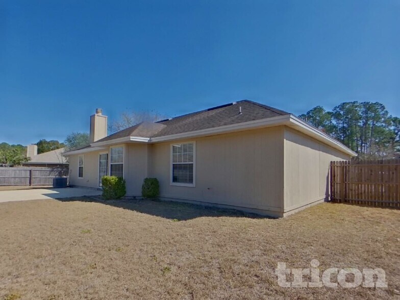 Building Photo - 522 Jimbay Dr