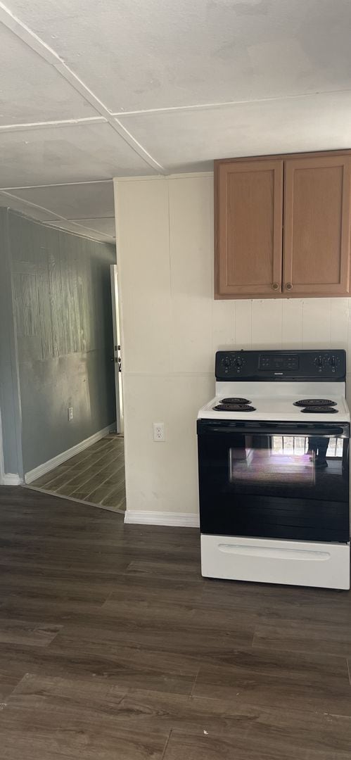 Building Photo - 919 S Washington Ave