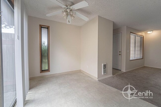 Building Photo - 3012 NE 78th Ave
