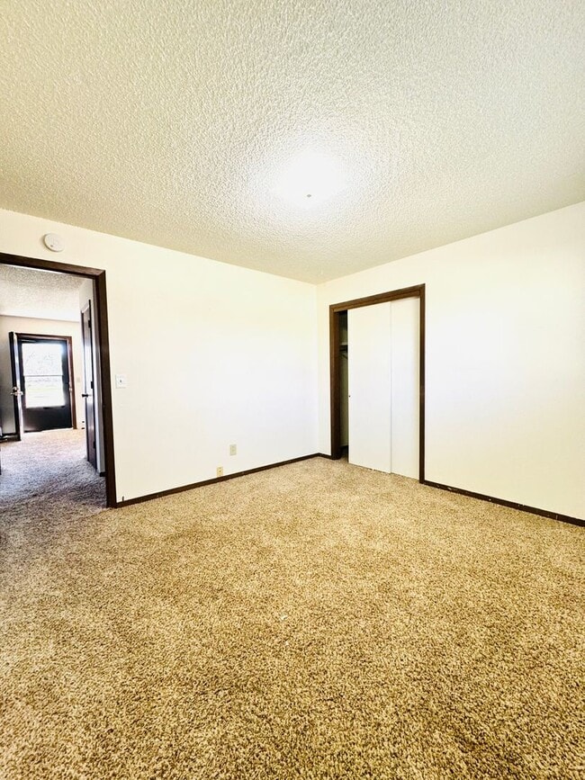 Building Photo - 1633 Elizabeth Ct