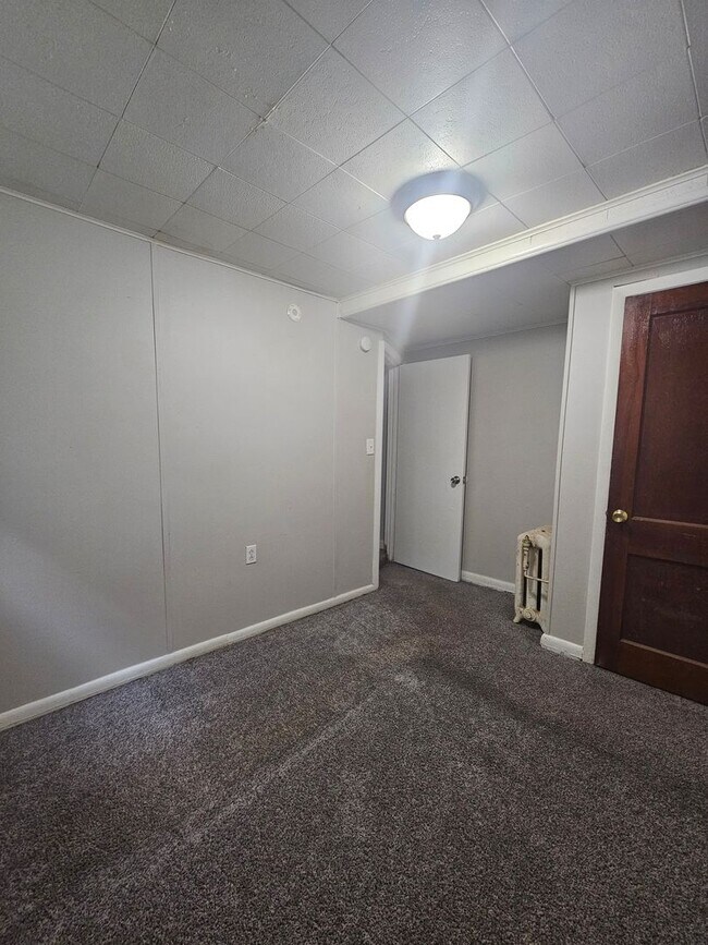 Building Photo - 2824 8th Ave