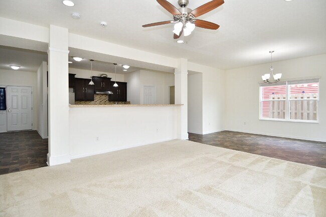 Building Photo - Spacious 5-bedroom, 3 full bath home in the Greenwood/Clark Pleasant area