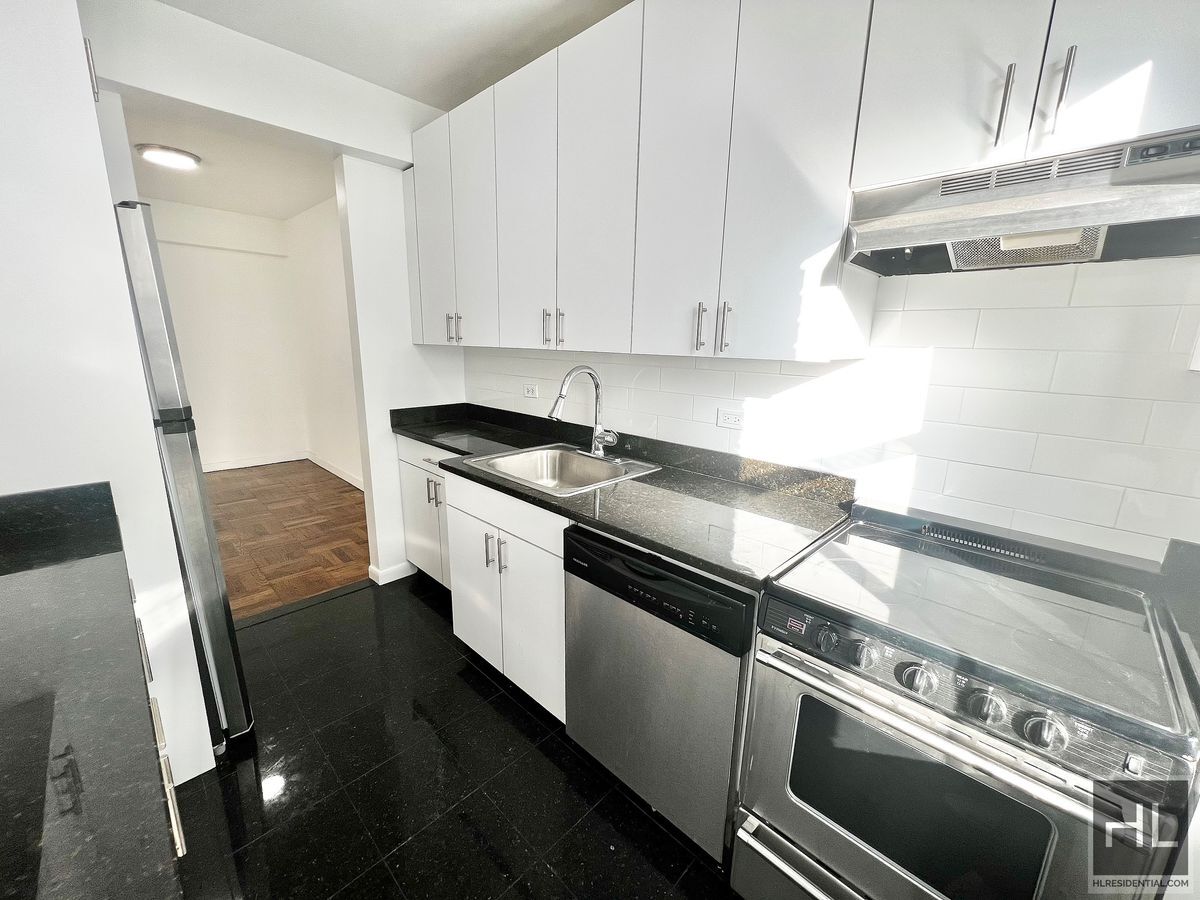 Building Photo - EAST 69 STREET