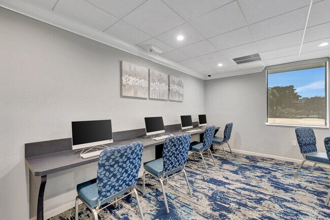 Building Photo - 7280 Amberly Ln