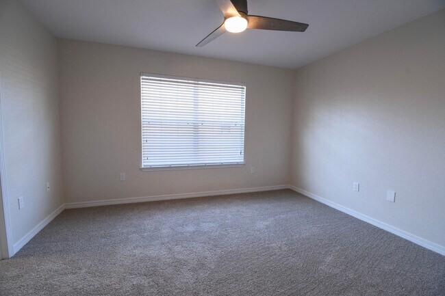 Building Photo - 735 Loblolly Bay Dr